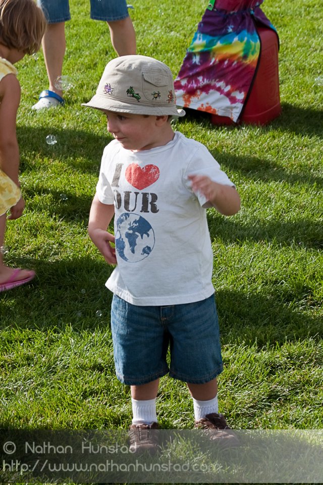 Michael Weber playing with bubbles at the Colorado Irish Festival